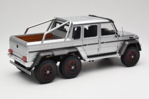 Mercedes AMG G63 W463 6x6 Iridium Zilver AUTOart 1:18 76301 Composiet — afbeelding 3 van 8