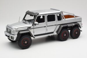 Mercedes AMG G63 W463 6x6 Iridium Zilver AUTOart 1:18 76301 Composiet