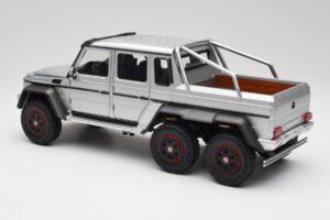 Mercedes AMG G63 W463 6x6 Iridium Zilver AUTOart 1:18 76301 Composiet — afbeelding 7 van 8