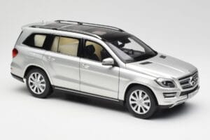 Mercedes GL-Class X166 Iridium Zilver Metallic Norev 1:18 B66960097 Metaal — afbeelding 6 van 8