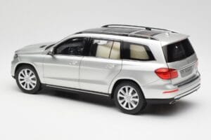 Mercedes GL-Class X166 Iridium Zilver Metallic Norev 1:18 B66960097 Metaal — afbeelding 7 van 8
