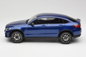 Mercedes AMG GLC 43 Coupe Brilliant Blauw GT Spirit 1:18 B66960468 Hars — afbeelding 3 van 6