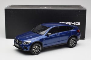 Mercedes AMG GLC 43 Coupe Brilliant Blauw GT Spirit 1:18 B66960468 Hars — afbeelding 6 van 6