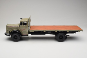 Mercedes L6600 Rungewagen Grijs Zwart Minichamps 1:18 109031050-R1 Metaal — afbeelding 4 van 9