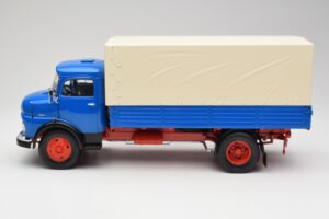 Mercedes L911 Blauw Schuco 1:18 450044800 Metaal — afbeelding 4 van 8