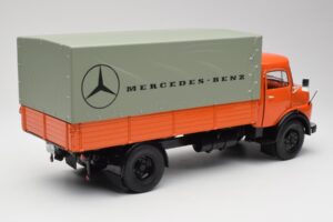 Mercedes L911 Oranje Schuco 1:18 450044700 Metaal — afbeelding 3 van 8