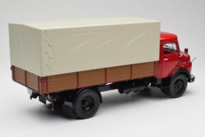 Mercedes L 911 Rood Schuco 1:18 450016400 Metaal — afbeelding 3 van 8