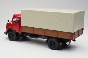 Mercedes L 911 Rood Schuco 1:18 450016400 Metaal — afbeelding 7 van 8