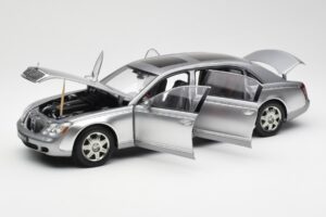 Maybach 62 LWB Himalaya Zilver Dealer Edition AUTOart 1:18 B66962178 Metaal — afbeelding 2 van 8