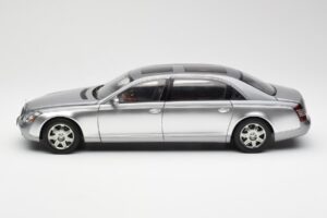 Maybach 62 LWB Himalaya Zilver Dealer Edition AUTOart 1:18 B66962178 Metaal — afbeelding 4 van 8