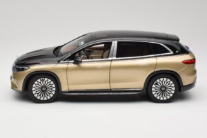 Mercedes Maybach EQS 680 V297 Beige NZG 1:18 B66960592 Metaal — afbeelding 4 van 8