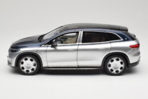 Mercedes Maybach EQS 680 V297 Blauw NZG 1:18 1060/23 Metaal — afbeelding 4 van 8