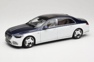 Mercedes Maybach S-Class Z223 Nautical Blue Diamond White Almost Real 1:18 820126 Metaal