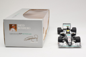 Mercedes MGP W01 #4 N. Rosberg Mercedes GP Showcar 2010 Minichamps 1:18 150100074 Metaal — afbeelding 6 van 7