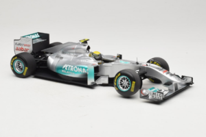 Mercedes MGP W02 #8 N. Rosberg Mercedes GP Showcar 2011 Minichamps 1:18 110110078 Metaal — afbeelding 4 van 7