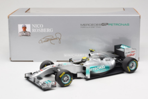Mercedes MGP W02 #8 N. Rosberg Mercedes GP Showcar 2011 Minichamps 1:18 110110078 Metaal — afbeelding 7 van 7