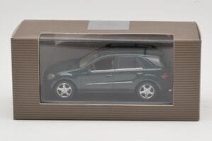 Mercedes ML 500 W164 Donkergroen Minichamps 1:43 400034500 Metaal — afbeelding 4 van 4