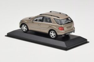 Mercedes ML W164 Koper Metallic Minichamps 1:43 ML002 Metaal — afbeelding 3 van 4