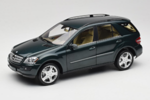 Mercedes ML W164 Green Metallic Minichamps 1:18 150034502 Metaal