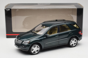 Mercedes ML W164 Green Metallic Minichamps 1:18 150034502 Metaal — afbeelding 8 van 8