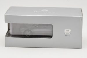 Mercedes R-Class W251 Palladium Silver Metallic Minichamps 1:43 B66960055 Metaal — afbeelding 4 van 4