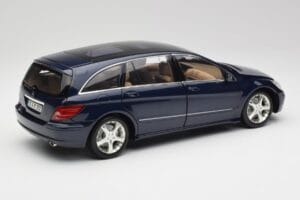 Mercedes R-Class W251 Tanzaniet Blauw Minichamps 1:18 150034600 Metaal — afbeelding 3 van 8