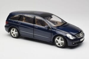 Mercedes R-Class W251 Tanzaniet Blauw Minichamps 1:18 150034600 Metaal — afbeelding 6 van 8