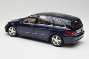 Mercedes R-Class W251 Tanzaniet Blauw Minichamps 1:18 150034600 Metaal — afbeelding 7 van 8