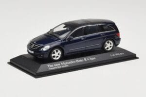 Mercedes R-Class W251 Tanzanite Blue Minichamps 1:43 B66962215 Metaal — afbeelding 2 van 4