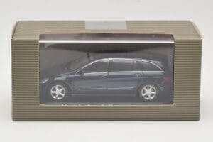 Mercedes R-Class W251 Tanzanite Blue Minichamps 1:43 B66962215 Metaal — afbeelding 4 van 4