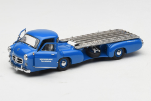 Mercedes Renntransporter Blue Wonder CMC 1:43 M-036K Metaal — afbeelding 2 van 8