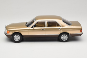 Mercedes S-Class W126 Metallic Beige MCG 1:18 MCG18548 Metaal — afbeelding 3 van 6