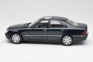 Mercedes S-Class W220 Blauw Maisto 1:18 56051 Metaal — afbeelding 4 van 8