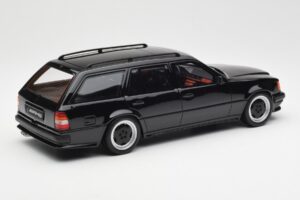 Mercedes 300 TE AMG S124 Zwart Otto 1:18 OT147 Hars — afbeelding 2 van 6