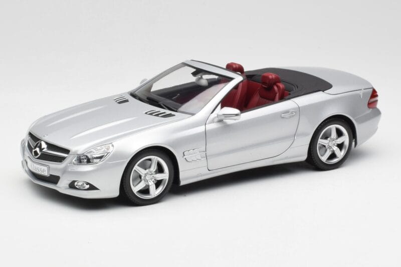 Mercedes SL 500 R230 Cabriolet Iridium Zilver Minichamps 1:18 B66962388 Metaal