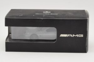 Mercedes SL 65 AMG R230 Zilver Minichamps 1:43 B66960601 Metaal — afbeelding 4 van 4