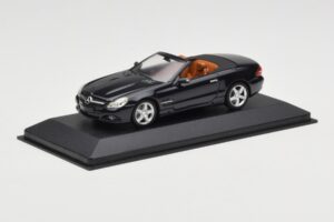 Mercedes SL R230 Zwart Minichamps 1:43 B66961922 Metaal — afbeelding 2 van 4