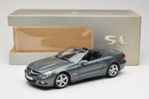 Mercedes SL R230 Amiant Green Minichamps 1:18 B66962389 Metaal — afbeelding 8 van 8