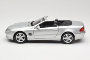 Mercedes SL R230 Zilver Maisto 1:18 B66962125 Metaal — afbeelding 4 van 8