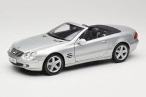 Mercedes SL R230 Zilver Maisto 1:18 B66962125 Metaal