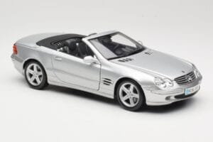 Mercedes SL R230 Zilver Maisto 1:18 B66962125 Metaal — afbeelding 6 van 8