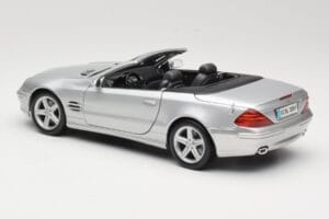 Mercedes SL R230 Zilver Maisto 1:18 B66962125 Metaal — afbeelding 7 van 8