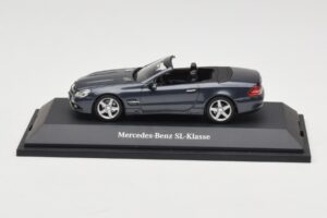 Mercedes SL R230 Tenorit Grey Metallic Minichamps 1:43 B66962392 Metaal