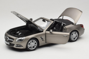 Mercedes SL500 R231 Dark Grey Matt Norev 1:18 183590 Metaal — afbeelding 2 van 9