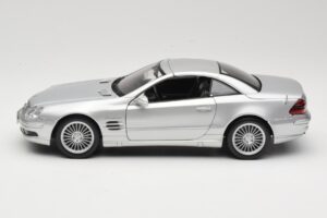 Mercedes SL55 AMG R230 Zilver Maisto 1:18 36894 Metaal — afbeelding 4 van 8