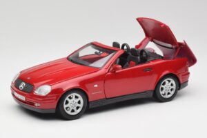 Mercedes SLK 230 R170 Rood Maisto 1:18 56023 Metaal — afbeelding 2 van 9