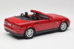 Mercedes SLK 230 R170 Rood Maisto 1:18 56023 Metaal — afbeelding 4 van 9