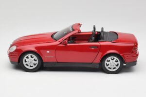 Mercedes SLK 230 R170 Rood Maisto 1:18 56023 Metaal — afbeelding 5 van 9