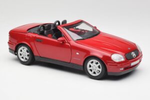 Mercedes SLK 230 R170 Rood Maisto 1:18 56023 Metaal — afbeelding 7 van 9