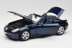Mercedes SLK R171 Blauw Maisto 1:18 B66962190 Metaal — afbeelding 2 van 8